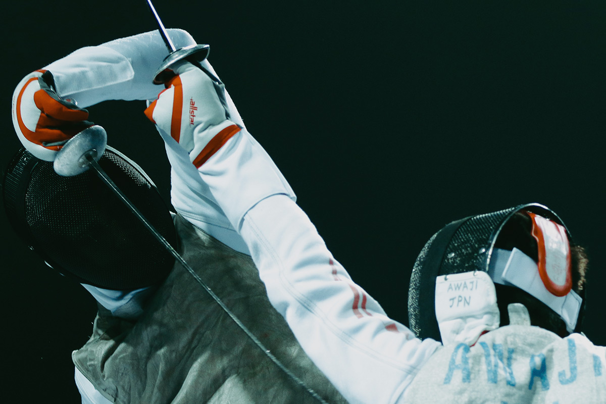 フェンシングの高速な剣さばき